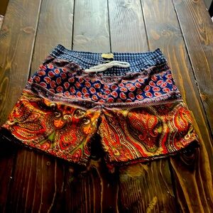 Excellent condition J Crew drawstring swim trunks!  Only worn once!